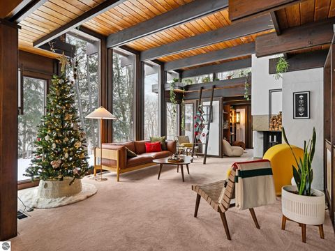 Tiny photo for 2991 Ishpeming Trail, Traverse City, MI 49686 (MLS # 1941164)