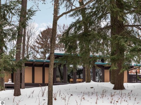 Tiny photo for 2991 Ishpeming Trail, Traverse City, MI 49686 (MLS # 1941164)