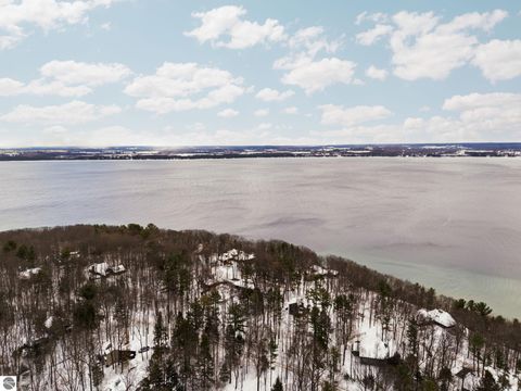 Tiny photo for 2991 Ishpeming Trail, Traverse City, MI 49686 (MLS # 1941164)