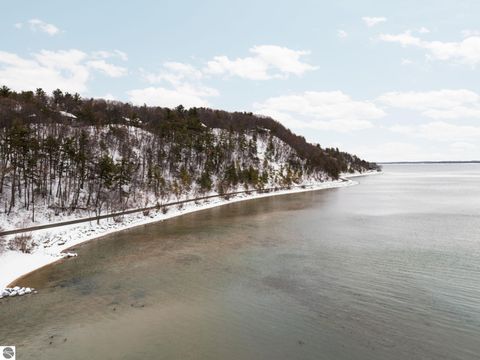 Tiny photo for 2991 Ishpeming Trail, Traverse City, MI 49686 (MLS # 1941164)