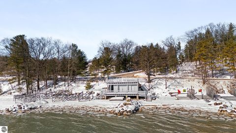 Tiny photo for 2991 Ishpeming Trail, Traverse City, MI 49686 (MLS # 1941164)