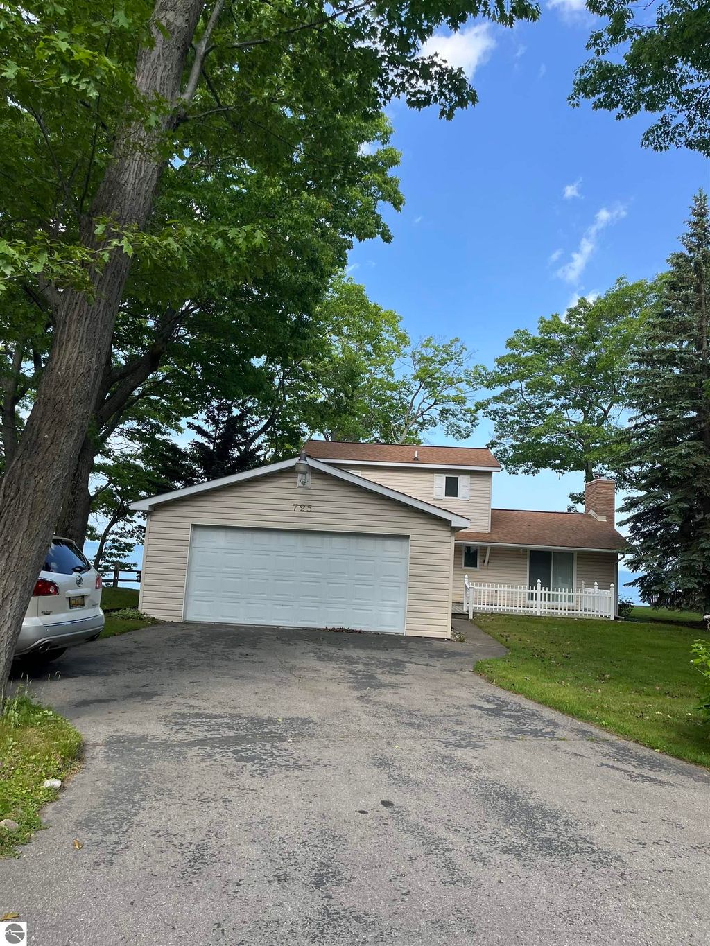 Photo of 725 S Crescent Avenue, Au Gres, MI 48703 (MLS # 1935879)