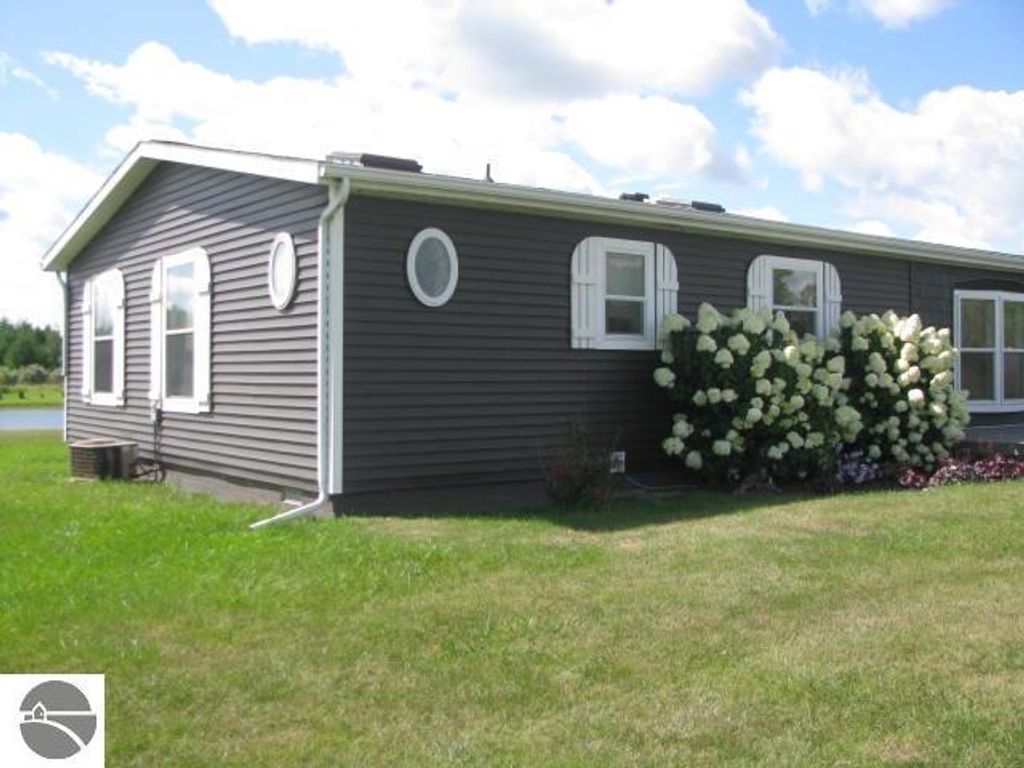 Photo of 1471 Keystone, Tawas City, MI 48763 (MLS # 1937936)