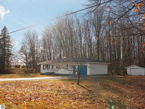 Tiny photo for 8684 S 45 Road, Cadillac, MI 49601 (MLS # 1940550)