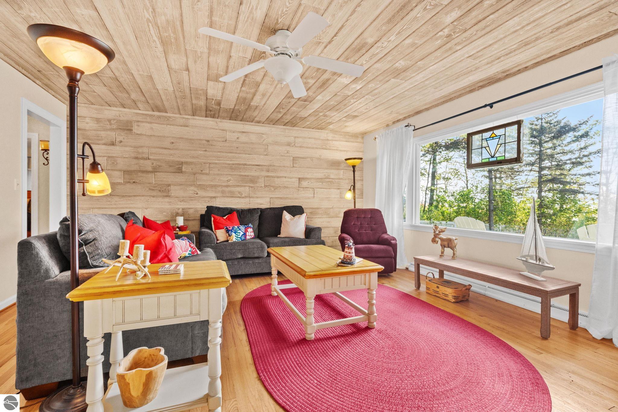 Traverse City, Michigan 49686, United States, 3 Bedrooms Bedrooms, ,2 BathroomsBathrooms,Residential,Pending,227772