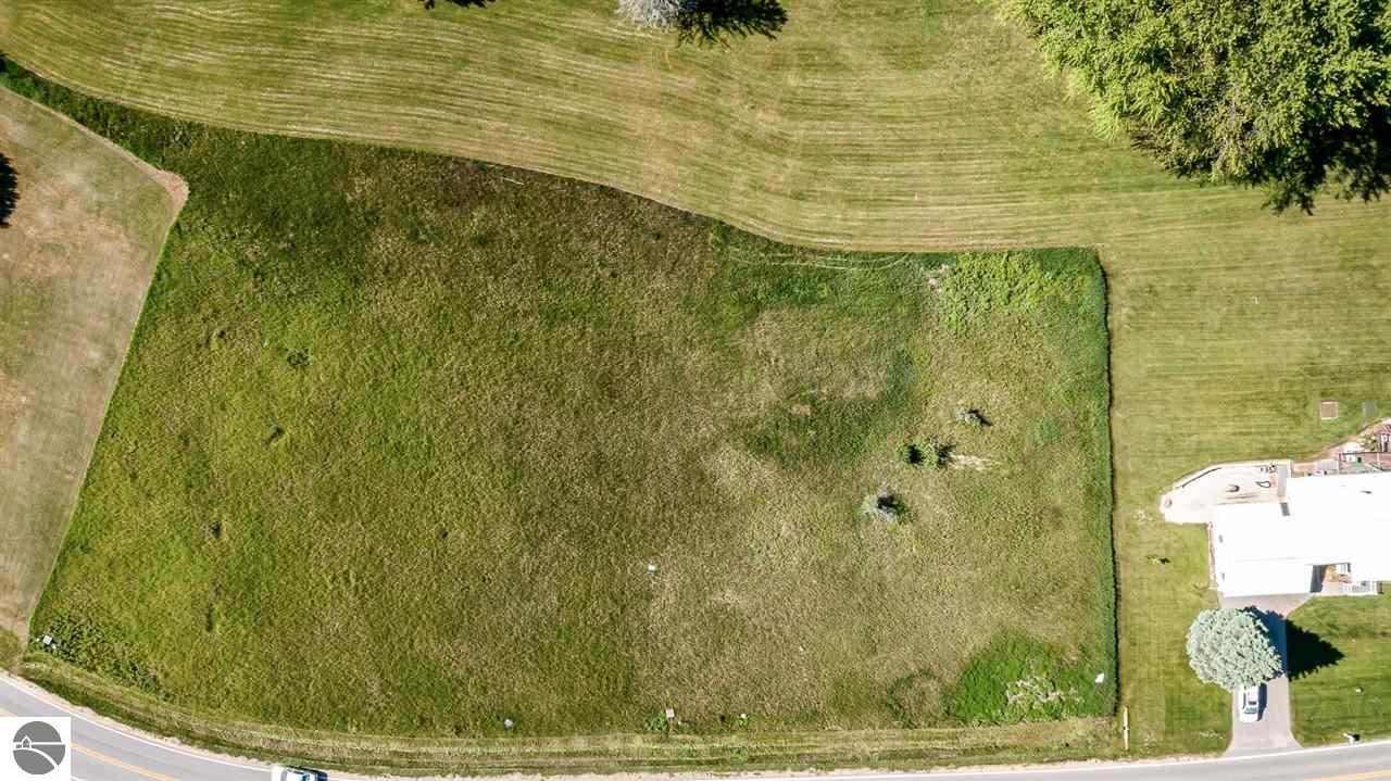 Photo 1 of 8 — 1017 Birdie Drive, Lake Isabella, MI 48893