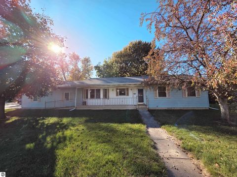 Photo of 239 E Summit Street, Breckenridge, MI 48615 (MLS # 1939715)