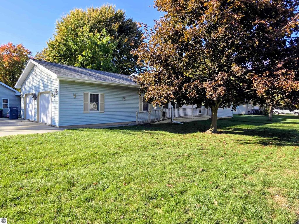 Photo of 239 E Summit Street, Breckenridge, MI 48615 (MLS # 1939715)