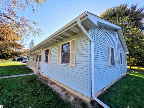 Tiny photo for 239 E Summit Street, Breckenridge, MI 48615 (MLS # 1939715)