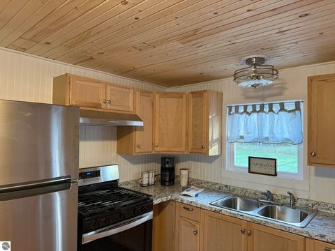 Tiny photo for 580 Cedardale Drive, Rose City, MI 48654 (MLS # 1939821)