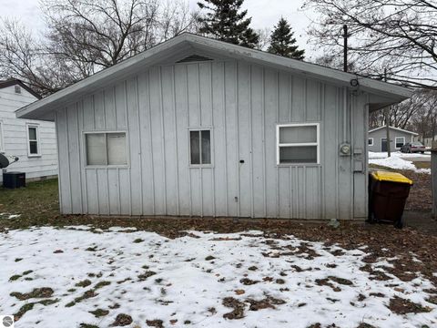 Tiny photo for 1212 Bruce Street, Mt Pleasant, MI 48858 (MLS # 1941362)