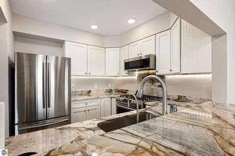 Tiny photo for 755 N Deer Path Trail, Suttons Bay, MI 49682 (MLS # 1939824)