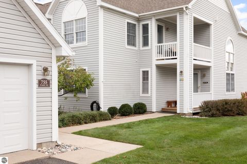 Tiny photo for 755 N Deer Path Trail, Suttons Bay, MI 49682 (MLS # 1939824)