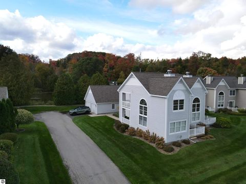 Tiny photo for 755 N Deer Path Trail, Suttons Bay, MI 49682 (MLS # 1939824)