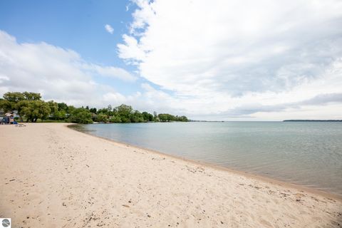 Tiny photo for 755 N Deer Path Trail, Suttons Bay, MI 49682 (MLS # 1939824)