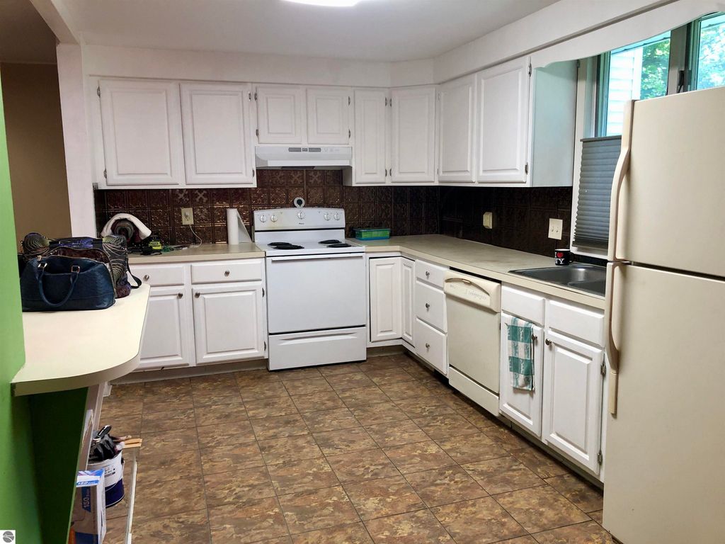 Photo of 314 S Pine Street, Mt Pleasant, MI 48858 (MLS # 1936201)