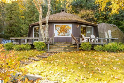 Photo of 1205 E South Shore Drive, Frankfort, MI 49635 (MLS # 1940036)