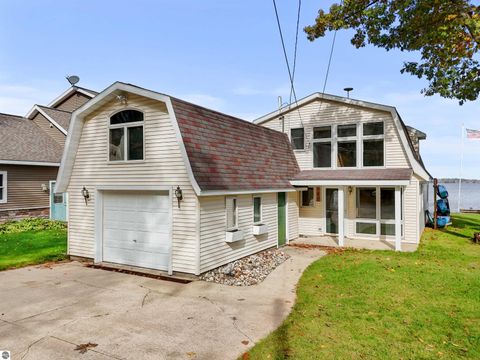 Tiny photo for 140 Forest Lawn, Cadillac, MI 49601 (MLS # 1939885)