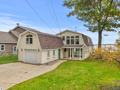 Tiny photo for 140 Forest Lawn, Cadillac, MI 49601 (MLS # 1939885)