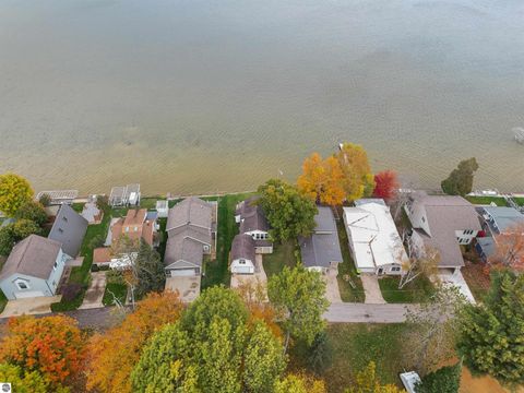 Tiny photo for 140 Forest Lawn, Cadillac, MI 49601 (MLS # 1939885)