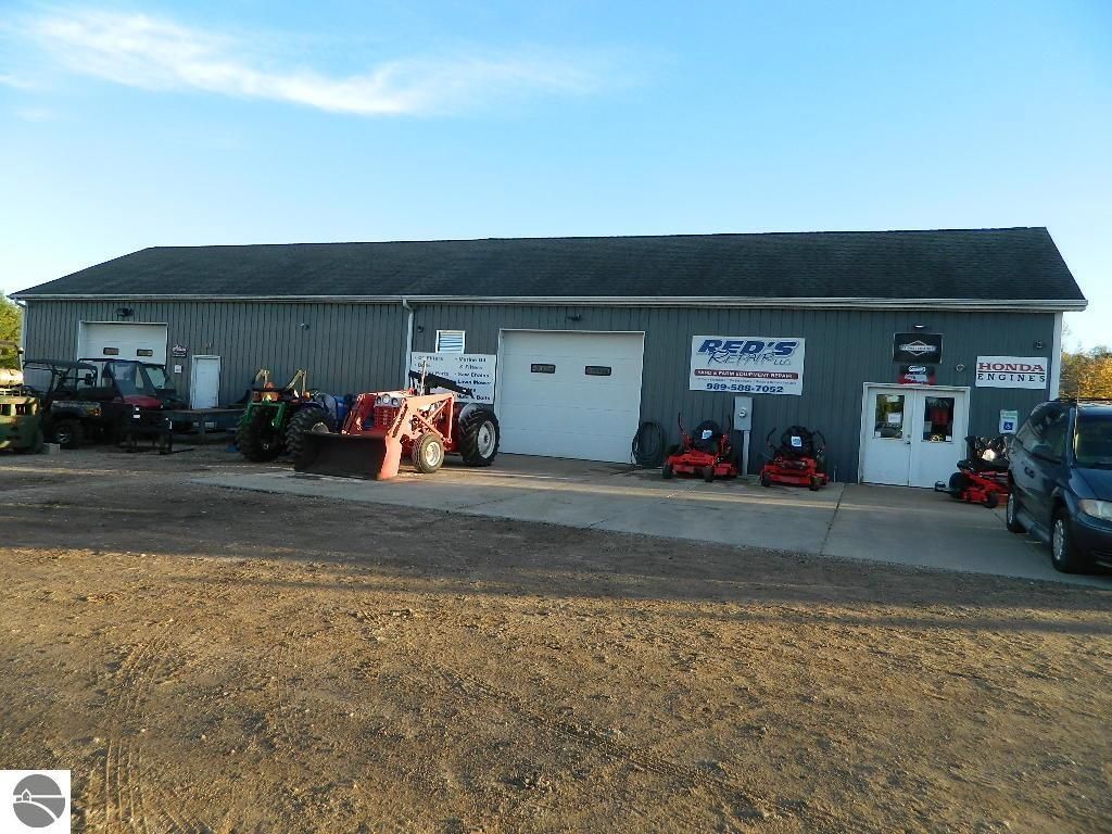 Photo of 7972 N Winn Road, Farwell, MI 48622 (MLS # 1939337)