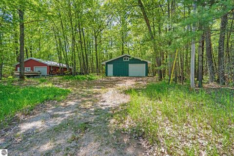 Tiny photo for 922 W Bear Lake Road NE, Kalkaska, MI 49646 (MLS # 1934772)