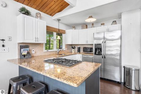 Tiny photo for 922 W Bear Lake Road NE, Kalkaska, MI 49646 (MLS # 1934772)