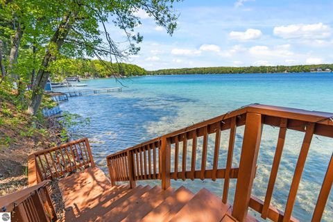 Tiny photo for 922 W Bear Lake Road NE, Kalkaska, MI 49646 (MLS # 1934772)