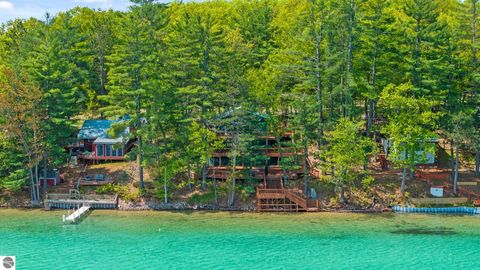 Tiny photo for 922 W Bear Lake Road NE, Kalkaska, MI 49646 (MLS # 1934772)