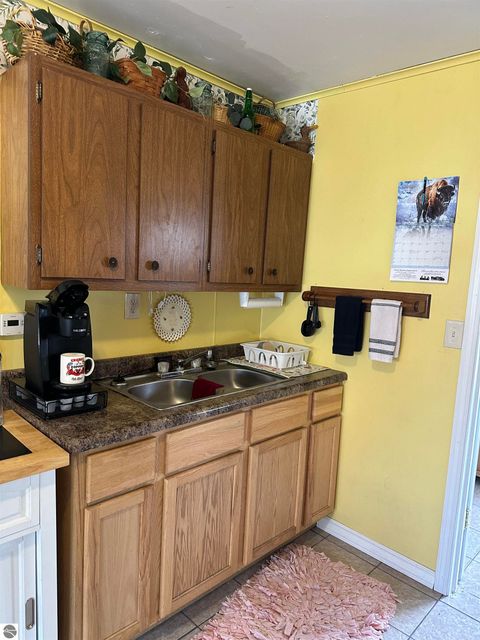 Tiny photo for 5318 Pleasant Avenue, Standish, MI 48658 (MLS # 1940725)