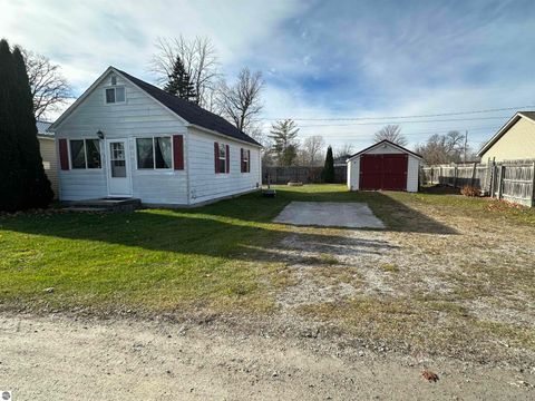 Tiny photo for 5318 Pleasant Avenue, Standish, MI 48658 (MLS # 1940725)