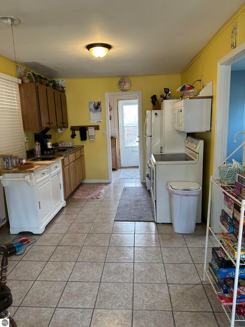 Tiny photo for 5318 Pleasant Avenue, Standish, MI 48658 (MLS # 1940725)