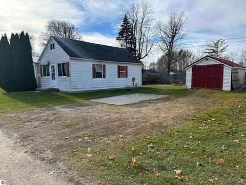 Tiny photo for 5318 Pleasant Avenue, Standish, MI 48658 (MLS # 1940725)
