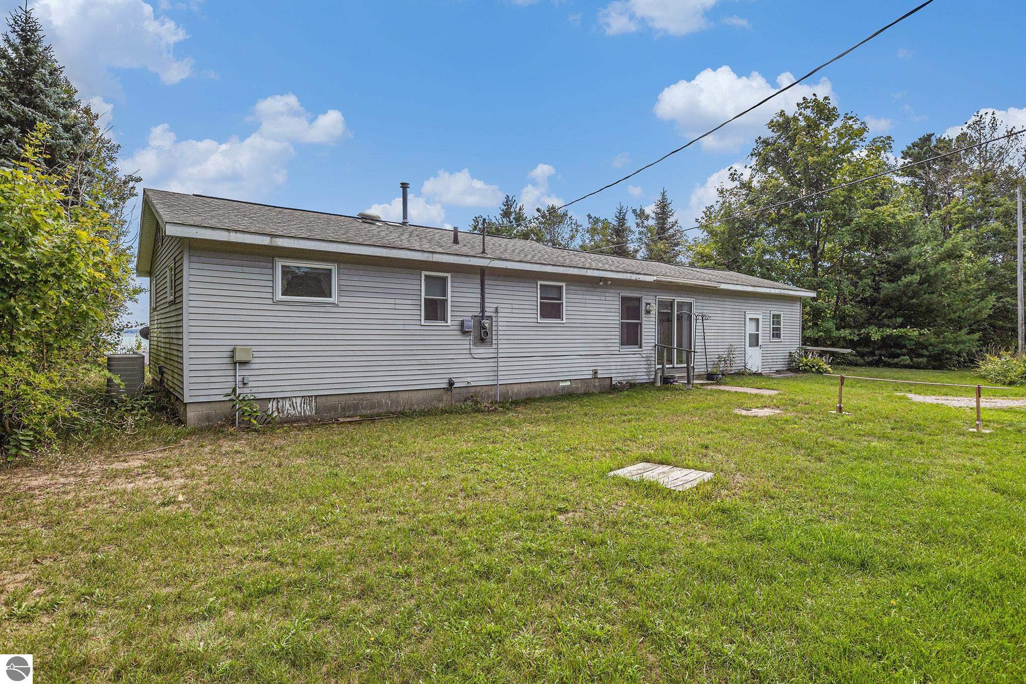 Traverse City, Michigan 49686, United States, 3 Bedrooms Bedrooms, ,1 BathroomBathrooms,Residential,Pending,202708