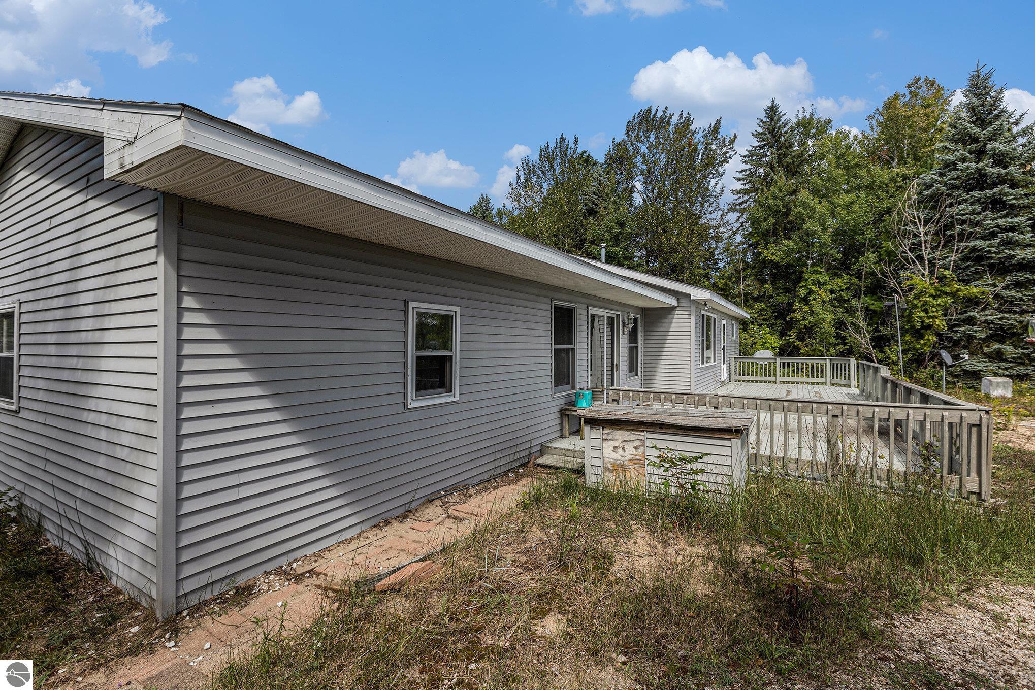 Traverse City, Michigan 49686, United States, 3 Bedrooms Bedrooms, ,1 BathroomBathrooms,Residential,Pending,202708