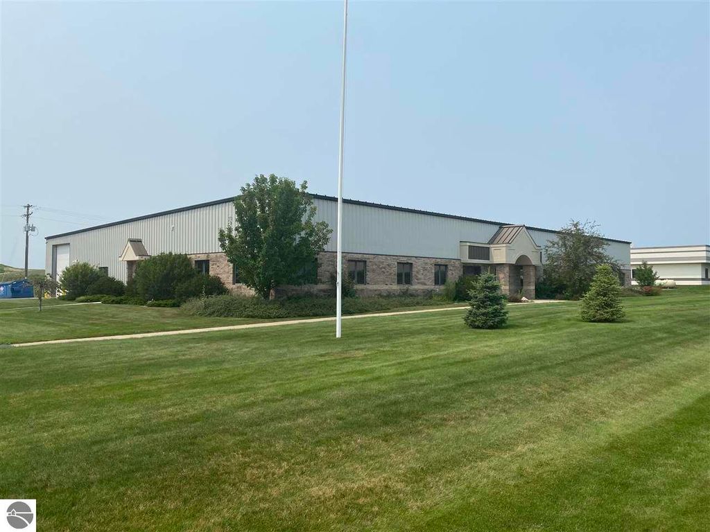 Photo of 5835 Shugart Lane, Traverse City, MI 49684 (MLS # 1938188)