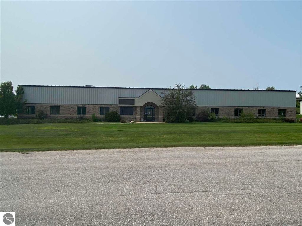 Photo of 5835 Shugart Lane, Traverse City, MI 49684 (MLS # 1938188)