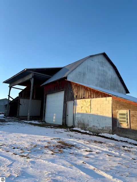 Tiny photo for 4266 W River Road, Mt Pleasant, MI 48858 (MLS # 1941139)