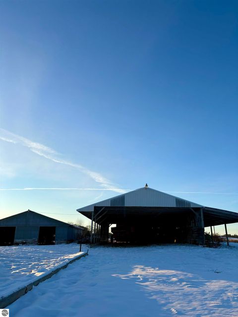 Tiny photo for 4266 W River Road, Mt Pleasant, MI 48858 (MLS # 1941139)