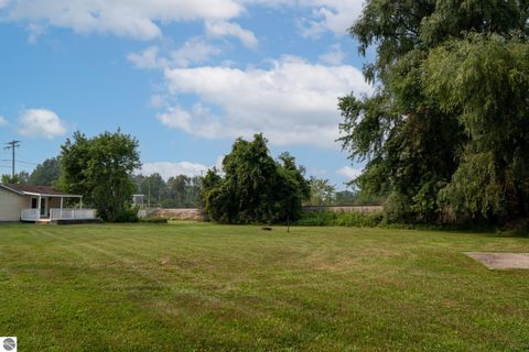 Tiny photo for 358 N Corning Street, Farwell, MI 48622 (MLS # 1937174)