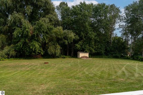 Tiny photo for 358 N Corning Street, Farwell, MI 48622 (MLS # 1937174)