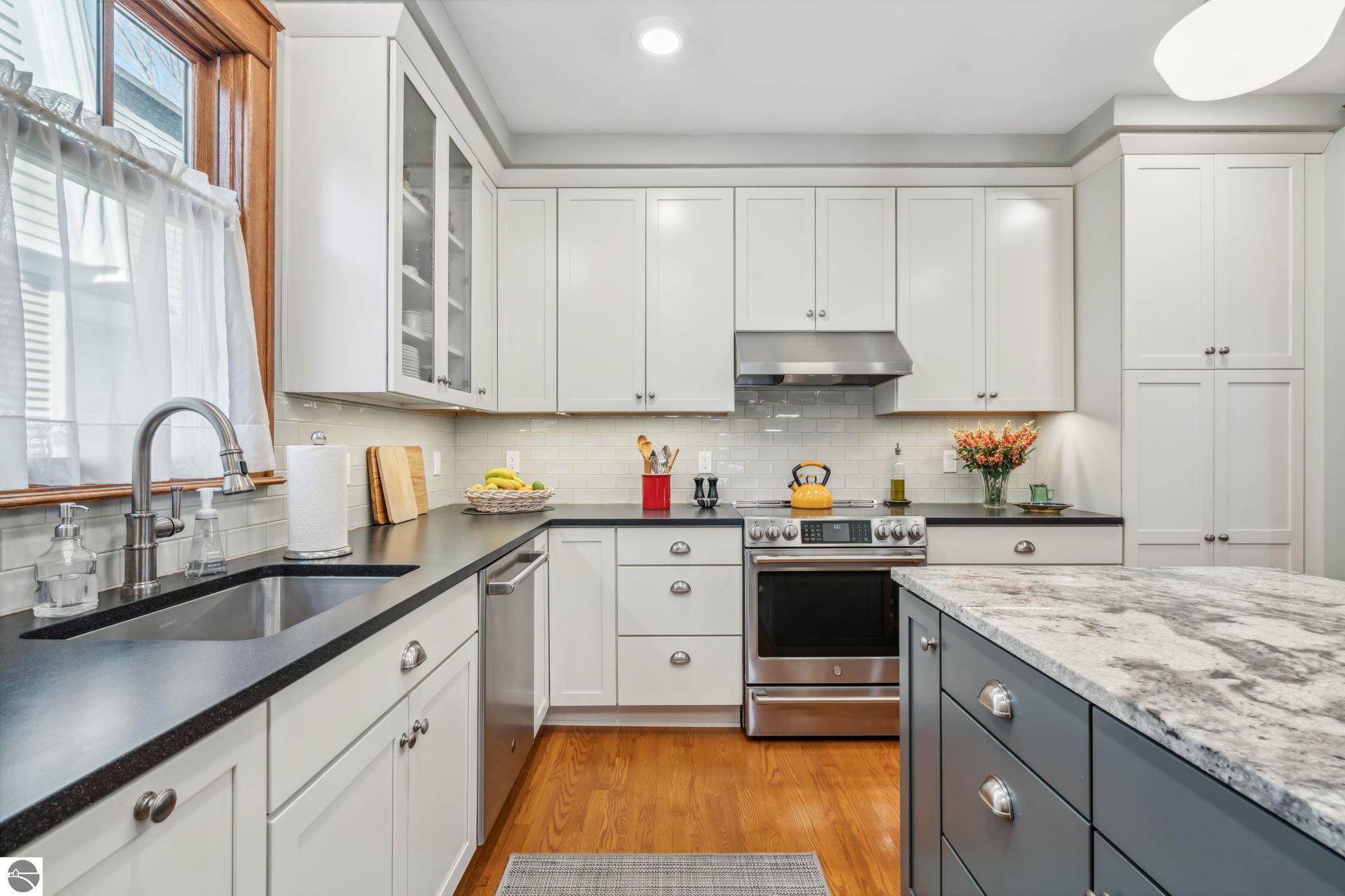 Traverse City, Michigan 49684, United States, 4 Bedrooms Bedrooms, ,3 BathroomsBathrooms,Residential,Pending,100235