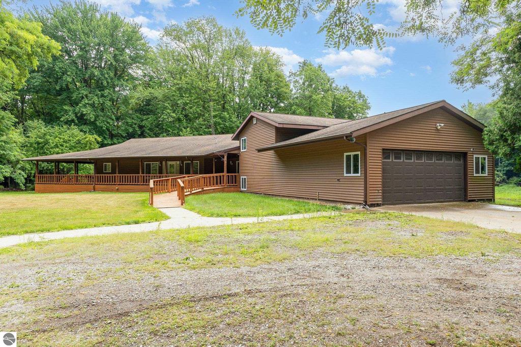Photo of 5365 W Salt River Road, Shepherd, MI 48883 (MLS # 1937160)
