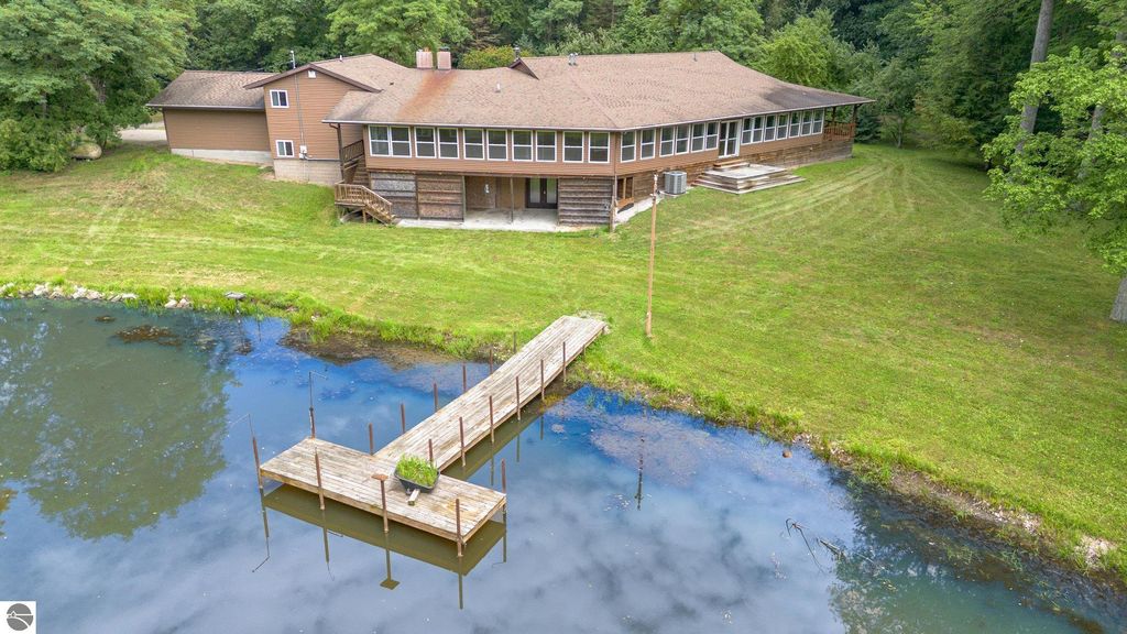 Photo of 5365 W Salt River Road, Shepherd, MI 48883 (MLS # 1937160)