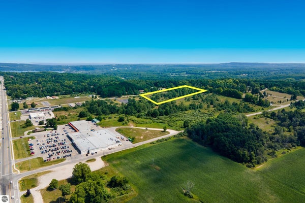 000 SOUTH STREET, BENZONIA, MI 49616 - Image f949079883d2dee5bb8cde1a36dc128e/1097206485