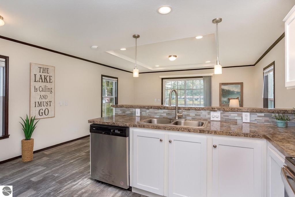 Photo of 842 Hickory Street, Beaverton, MI 48612 (MLS # 1936685)