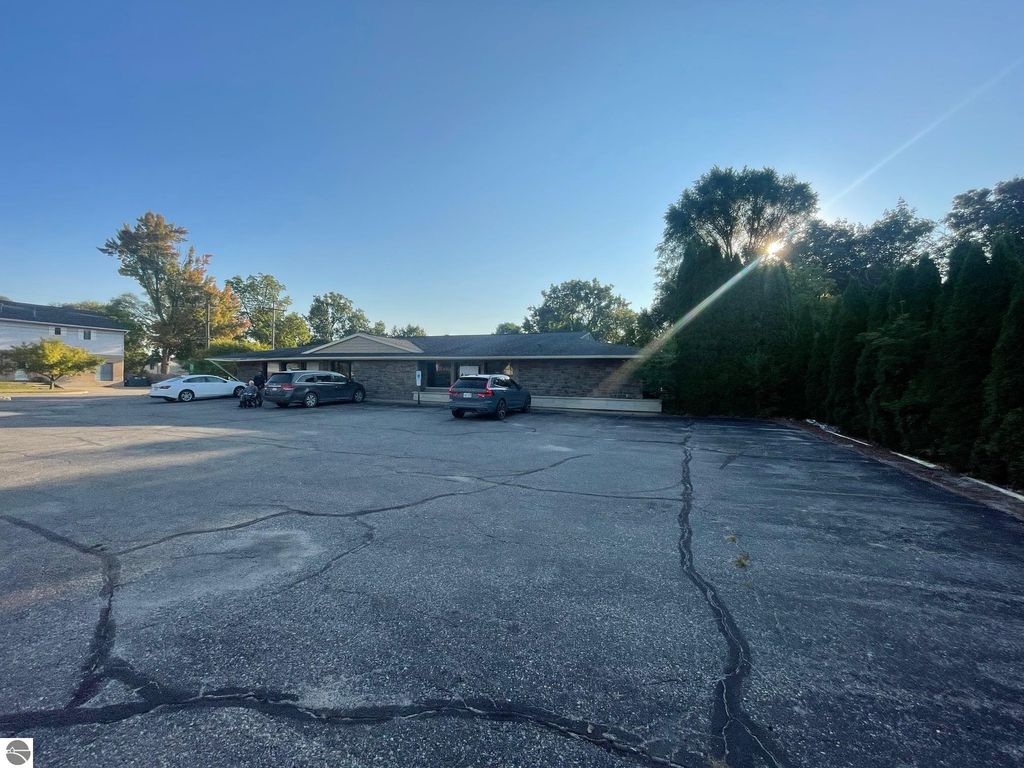 Photo of 520 N Mission Street, Mt Pleasant, MI 48858 (MLS # 1938489)