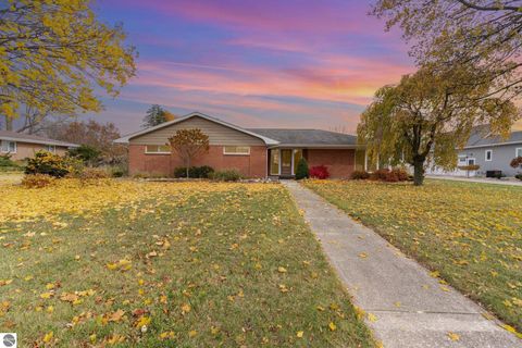 Tiny photo for 424 Fairlane Drive, Alma, MI 48801 (MLS # 1940408)