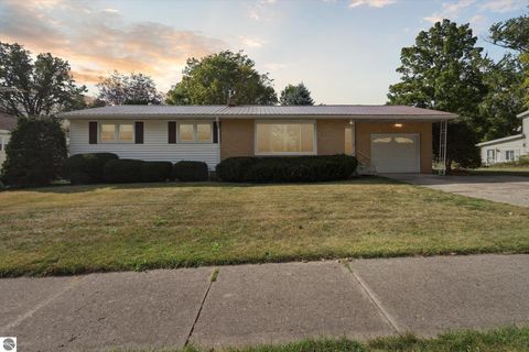 Photo of 127 Philadelphia Avenue, Alma, MI 48801 (MLS # 1940831)
