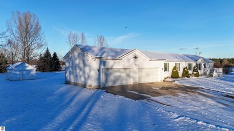 Tiny photo for 5115 E Valley Road, Mt Pleasant, MI 48858 (MLS # 1941000)